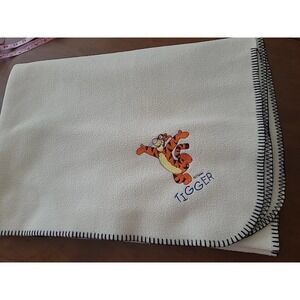 Vintage Disney Tigger‎ White Blanket Throw Stitch Edge Fleece Approx 62" By 43"